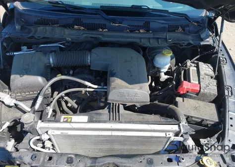 2019 Ram 1500 Classic Warlock 4X4 6'4 Box из США, поврежденный, VIN 1C6RR7GG4KS700126